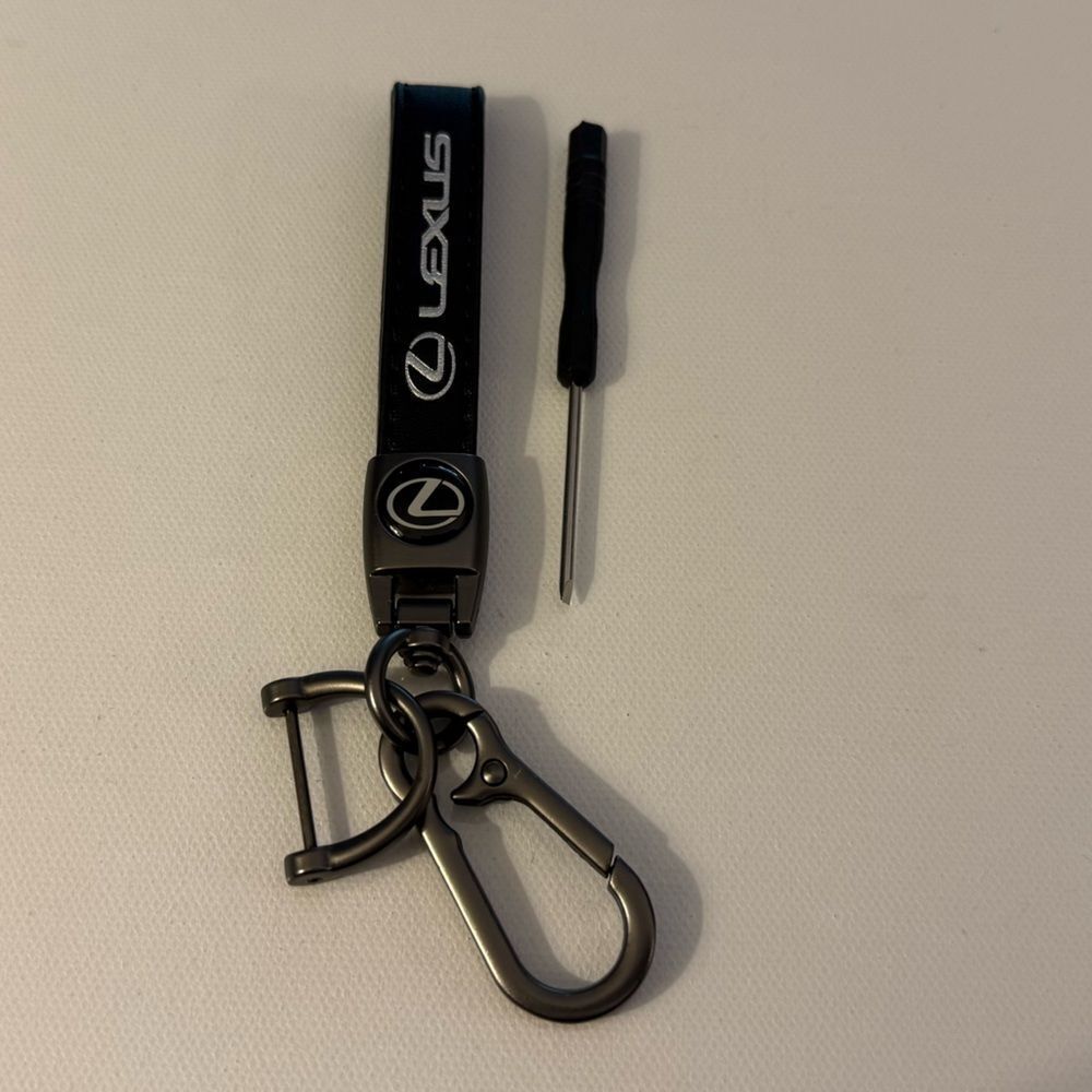Lexus Key Fob Keychain in Black Leather with Logo NWT - Picture 2 of 4